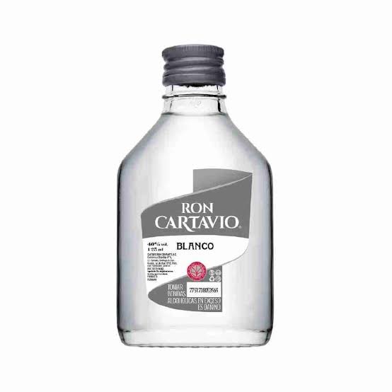 CARTAVIO BLANC0 PETACA x 125 ml.